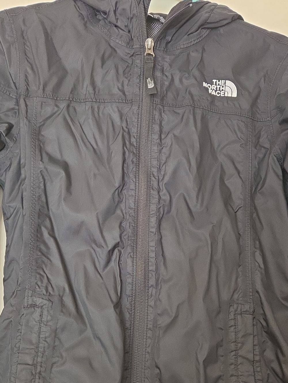 The North Face Girls Black Packable Rain Jacket with Hood Size Large 14/16 - Picture 2 of 8